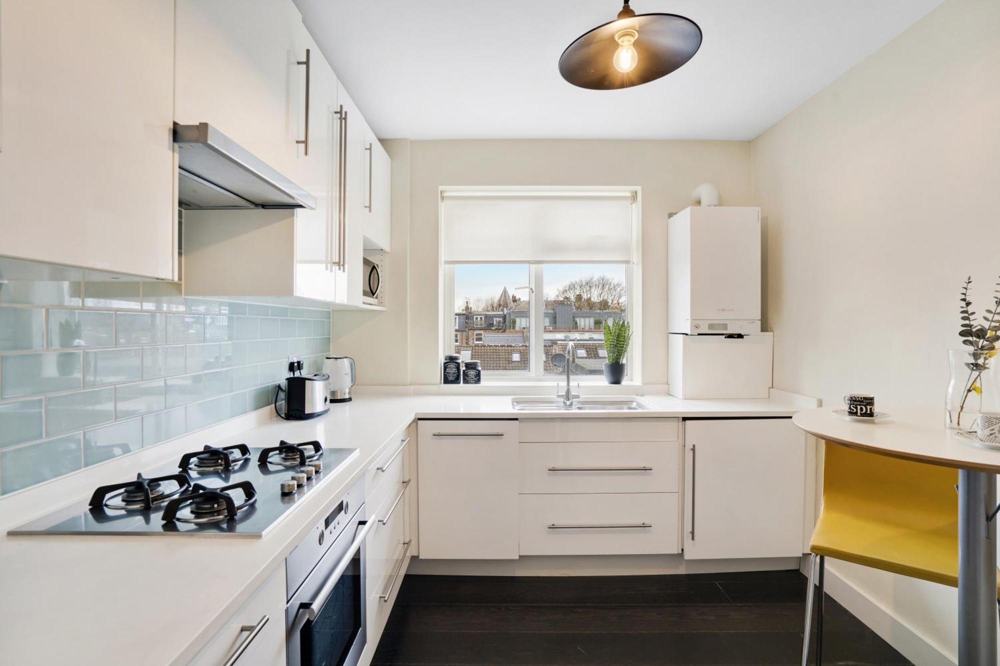 Appartement Large Swiss With Balcony! *